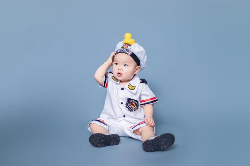 瑞安宝宝老摇头怎么回事 瑞安宝宝老摇头怎么回事